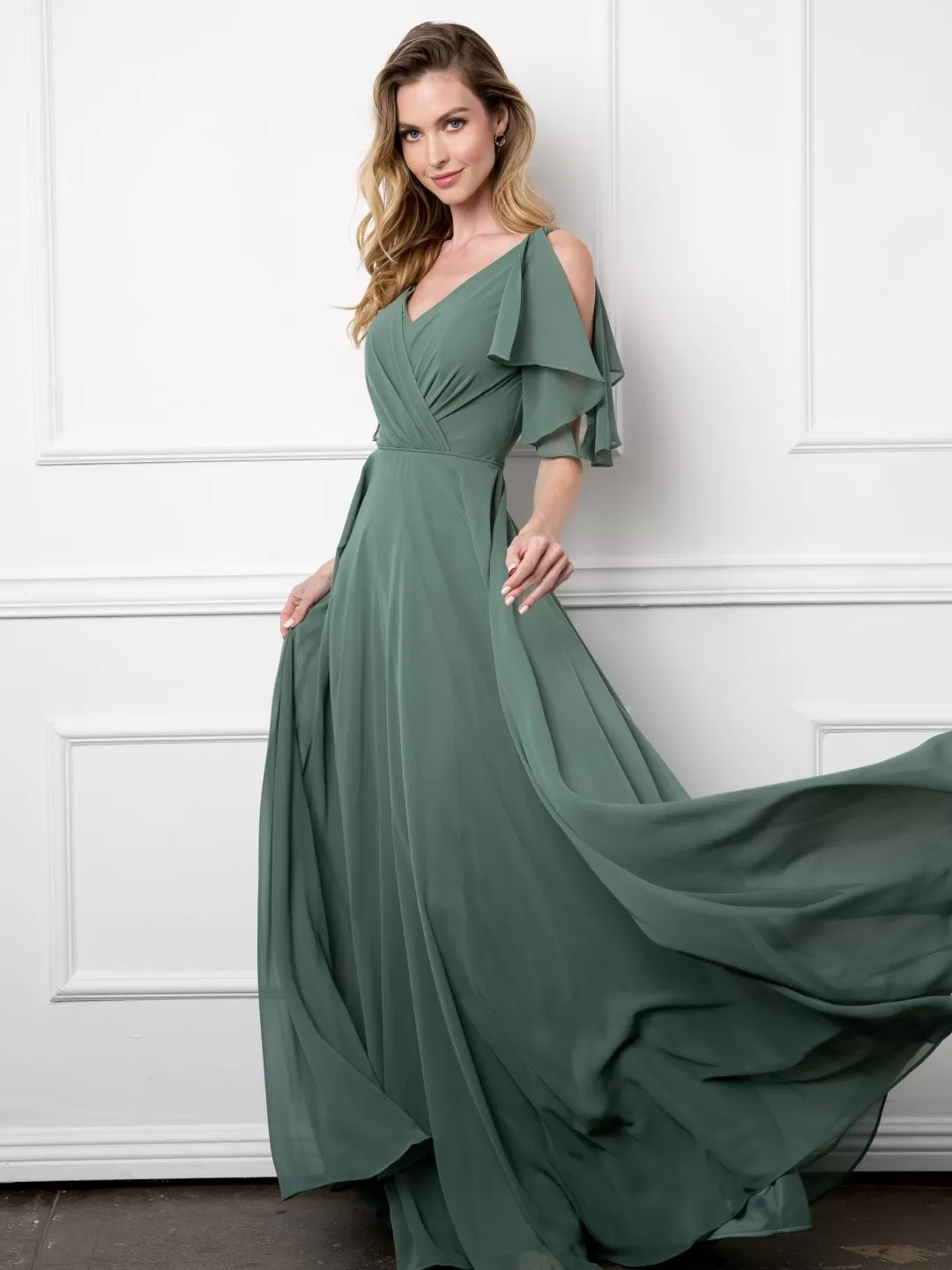 Clearance TP Kjoler Eucalyptusfarvet festkjole med kort ærme 3345