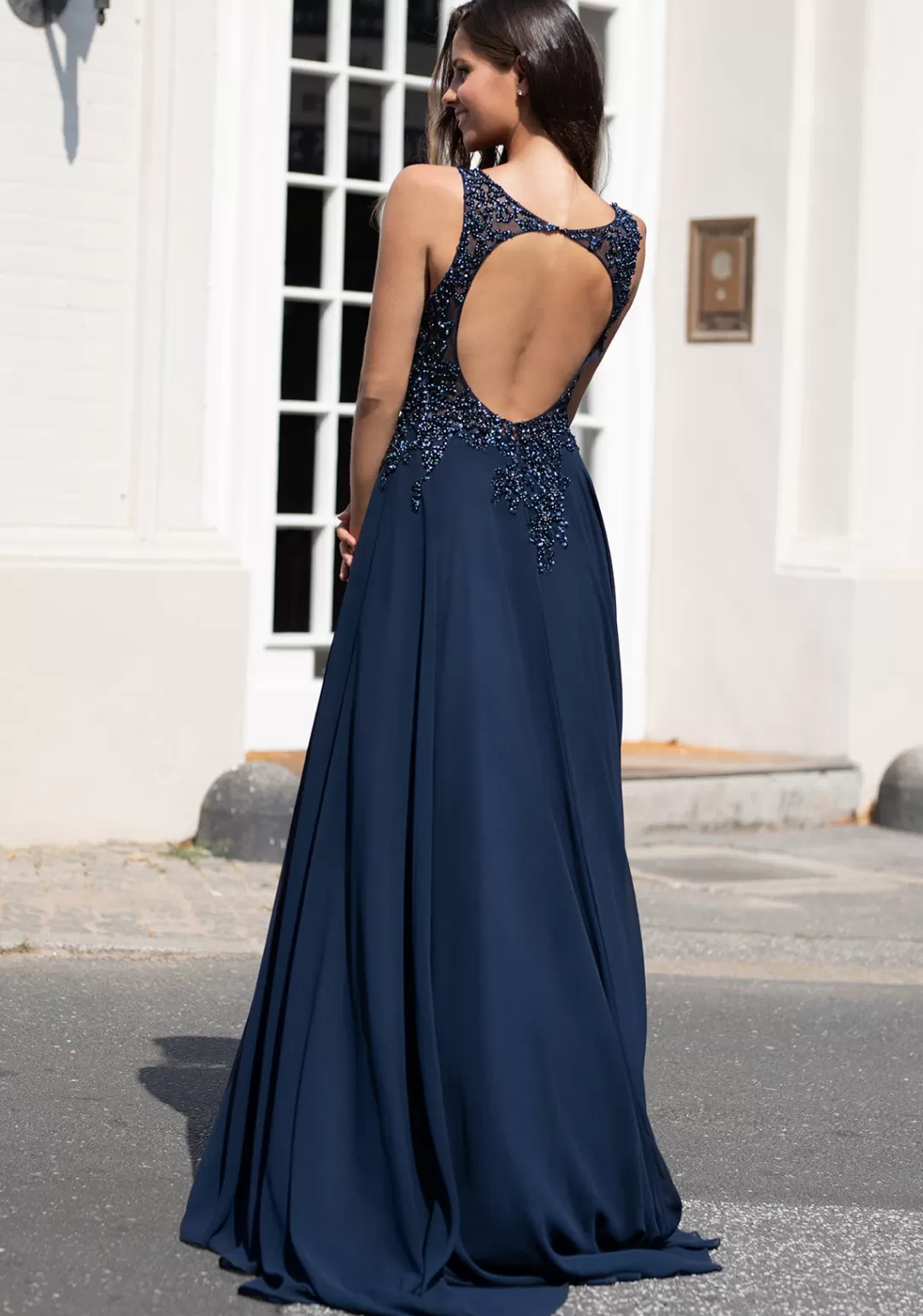 Shop TP Kjoler Navy Christian Koehlert gallakjole med åben ryg 0036
